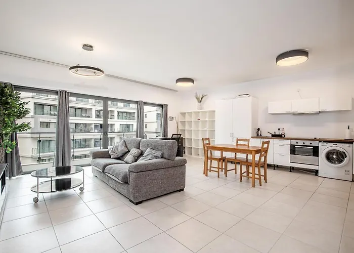 Apartment Modern In The Heart Of St Julians